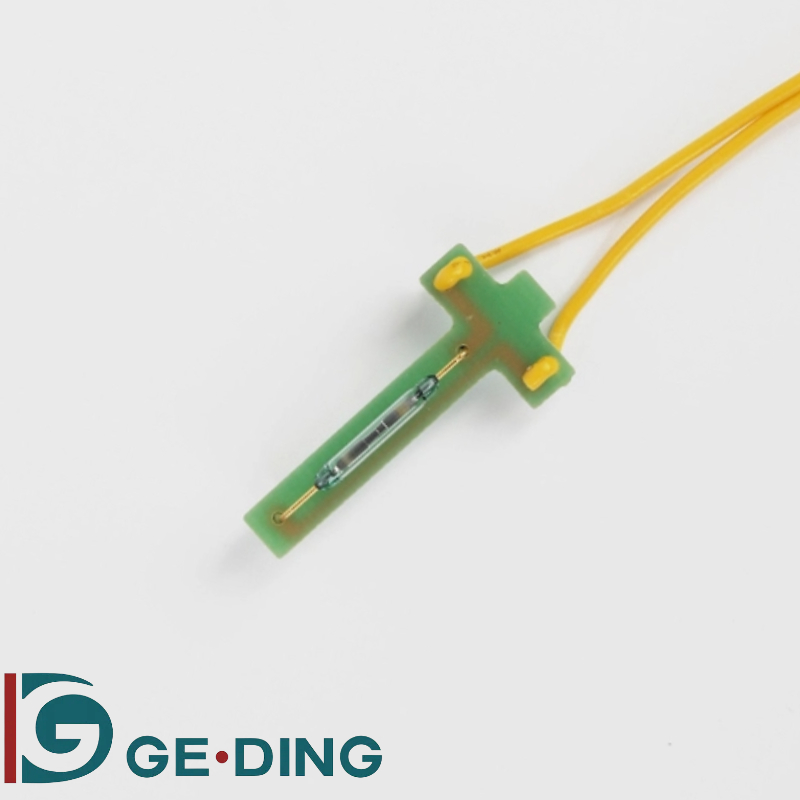 PCB 安装型接近开关